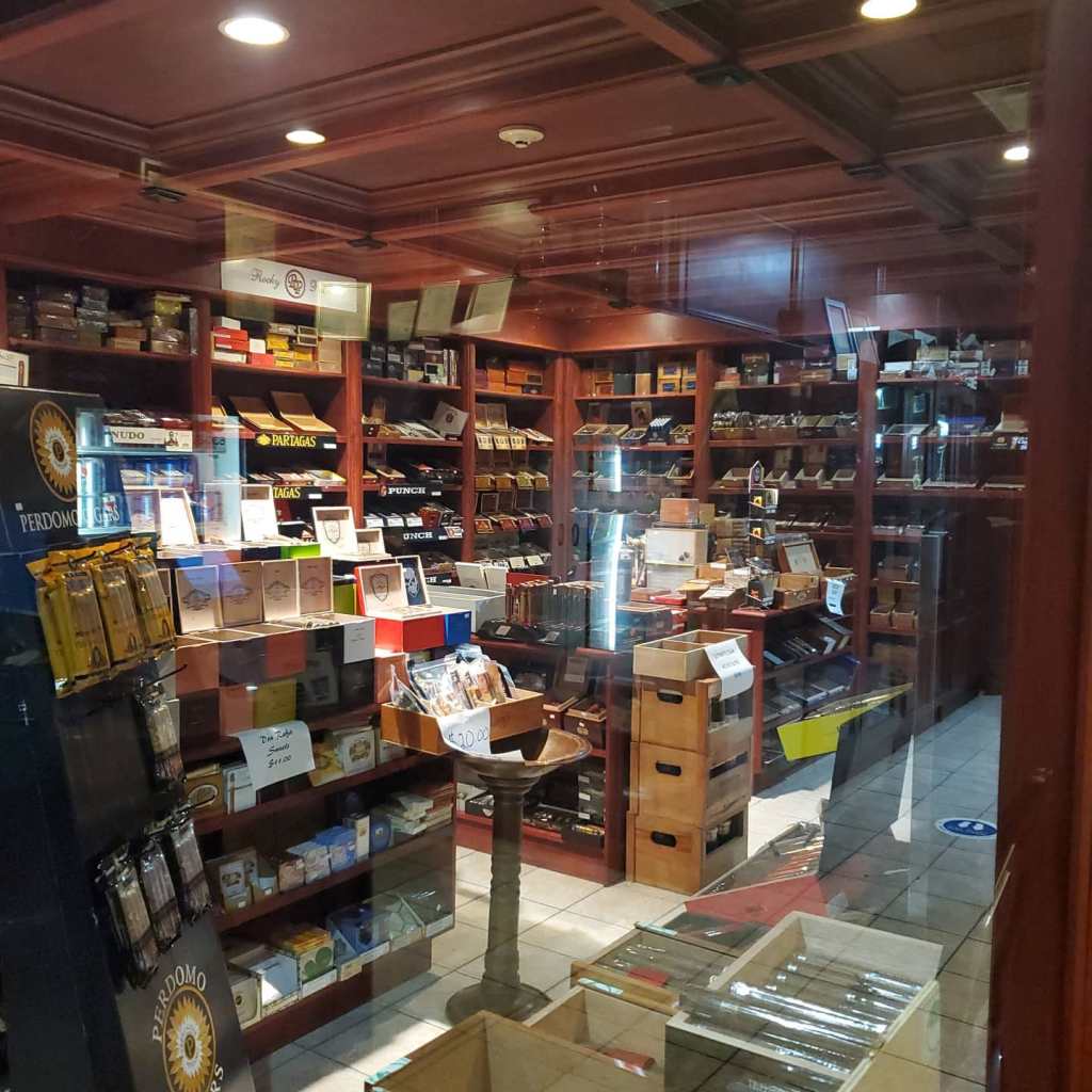 Ultimate Cigar Lounge Humidor